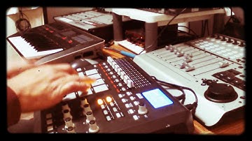 Akai MPD32 connected to Propellerhead Reasons 8 (PLEASE SUBSCRIBE!)