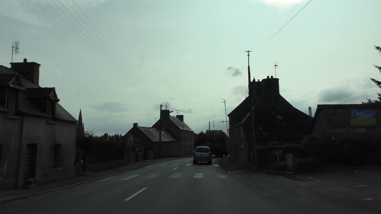 Driving From 22200 Grâces To 22160 La Croix Tasset, Côtes d'Armor, France 25th August 2017