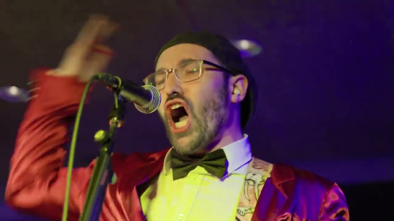 YouTubeでLoretta Mr. Magic Hands and Walrus @ Mahogany Hall 18.01.2024を視聴