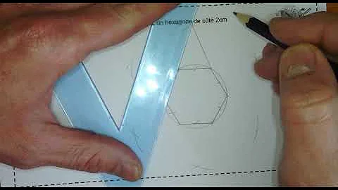 Comment construire une pyramide à base hexagonale ?