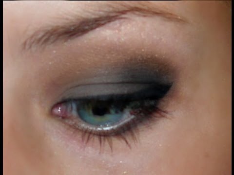 Gray matte eyeshadow