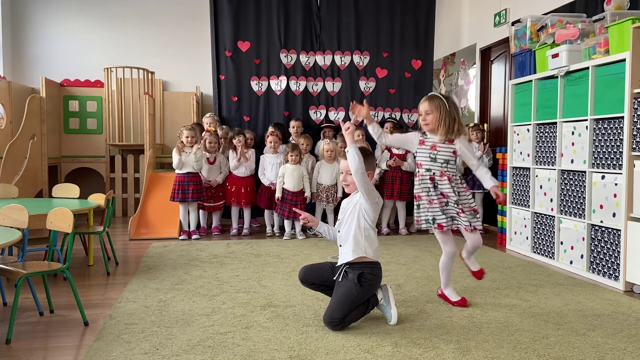 Mini akademia w Przedszkolu Bajka - „Polka dla Babci i Dziadka”