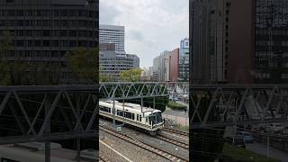 おおさか東線到着とJR京都線大阪方面行き発車