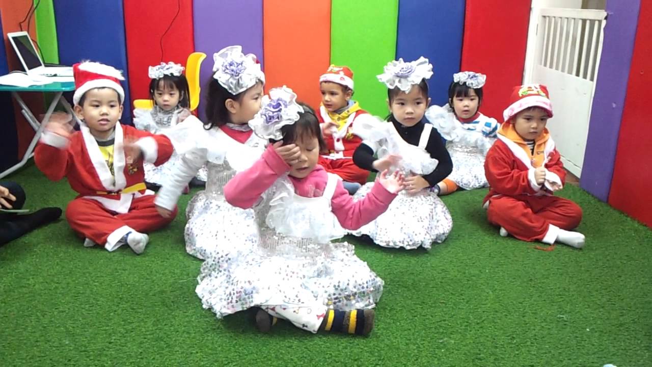 Little Einsteins Dance “Jingle Bells” Pre Kindergarten class YouTube