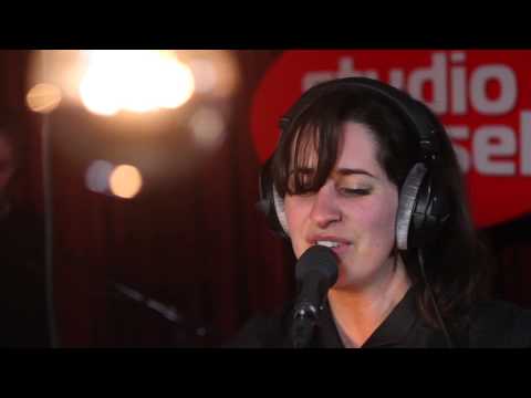 Studio Brussel: Eefje De Visser - Ongeveer (Live in duyster)