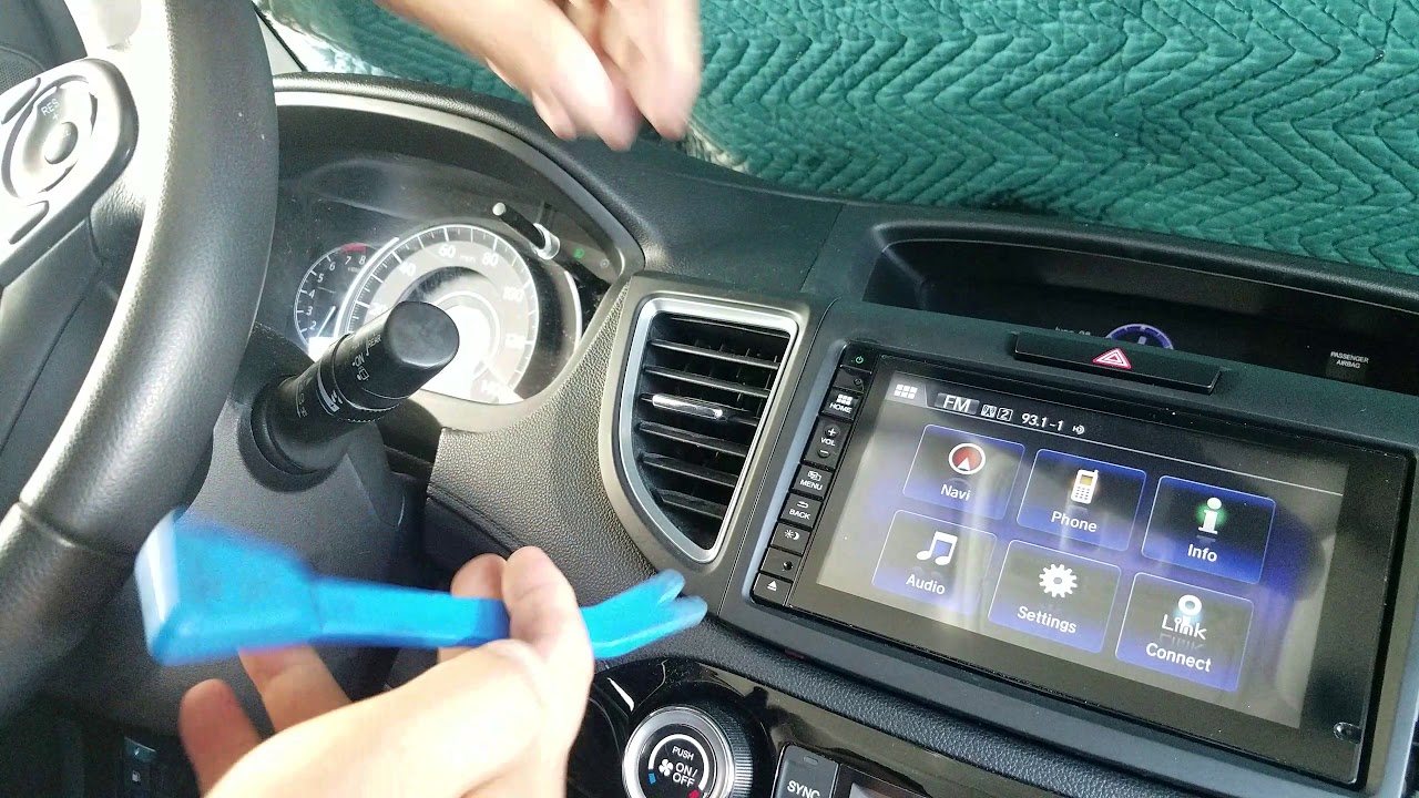 How to Remove Radio / Navigation / Touch Screen from Honda CRV 2015 for