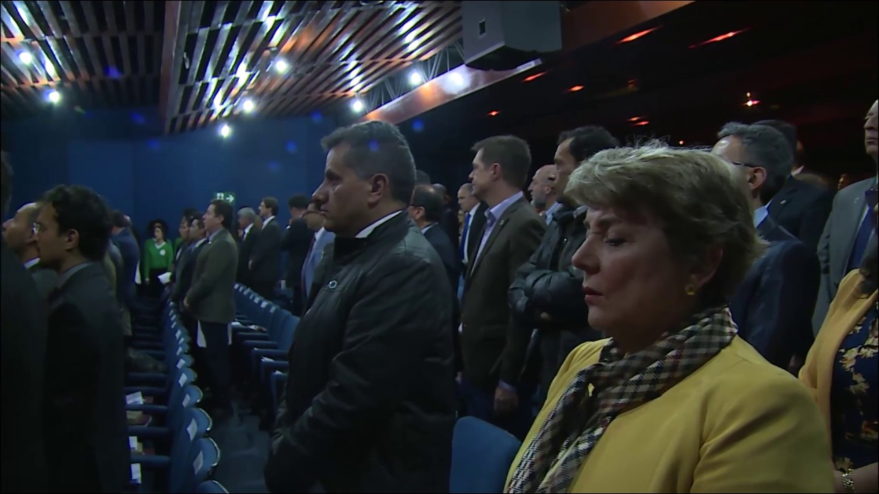 Ceremonia Doctorandos U.N. - YouTube