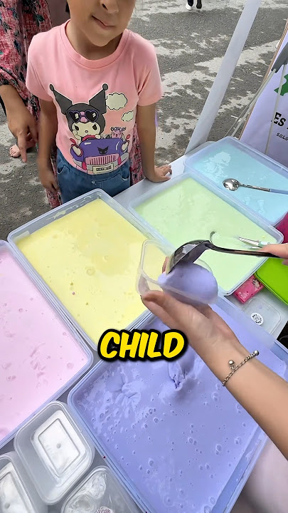 This Saleswoman Gives Slime For Free 🤩
