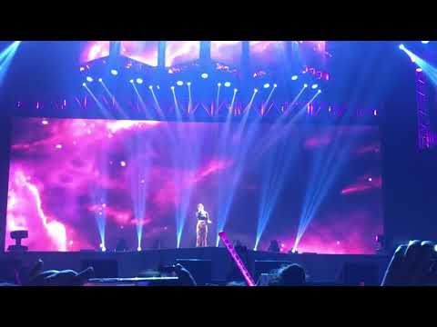 G.E.M 邓紫棋 - 光年之外