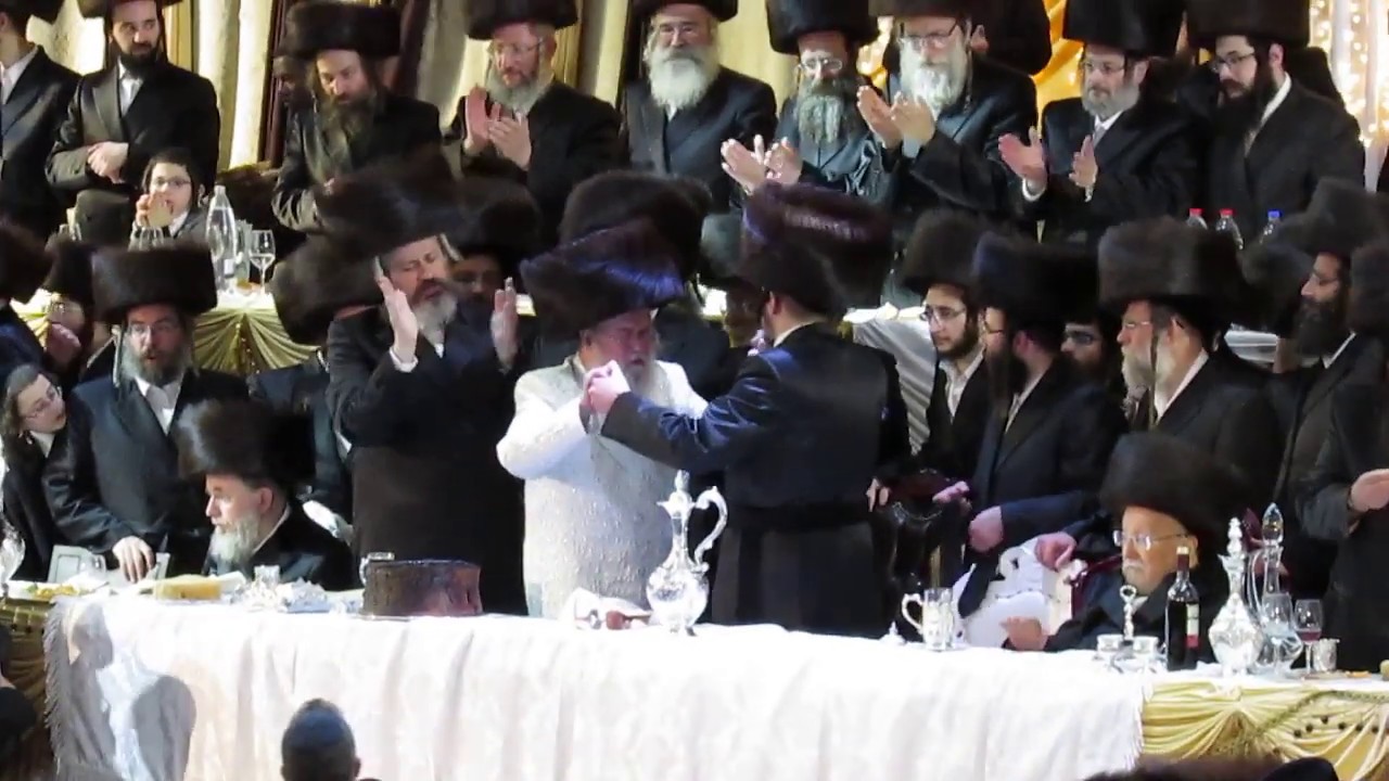 שמחת בית מונקאטש: האדמו"ר ממונקאטש בריקוד עם החתן בחתונה הגדולה | Munkatch - Biale Wedding