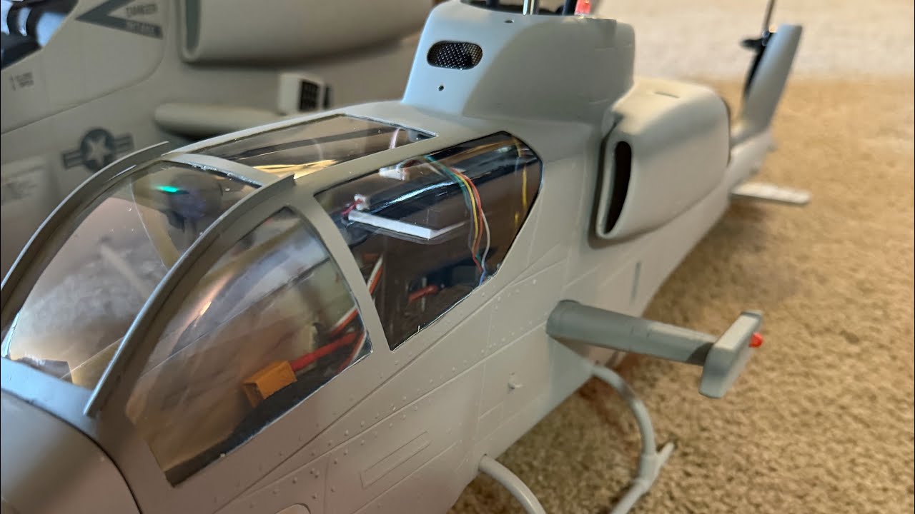 Roban Cobra 470 GPS Helicopter Unboxing.