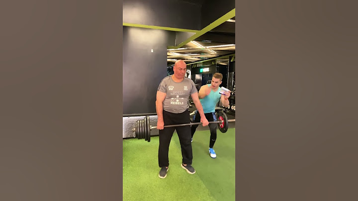 تحدي رفع البار لو رفعت البار حركه باور لفتنج تكسب التحدي وكمان هتاخد اتنين ريد بول 🏋🏻💪🏻