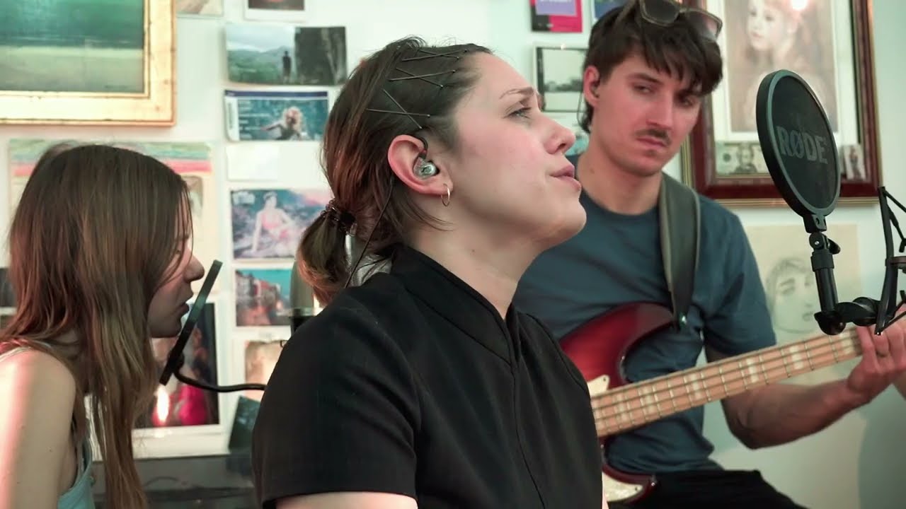 LushUs - Worth the Wait - Live