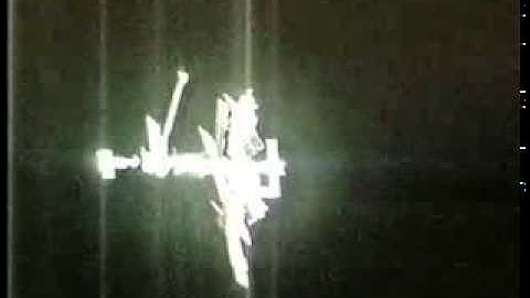 NASA STS-74 observes Mir with UFOs