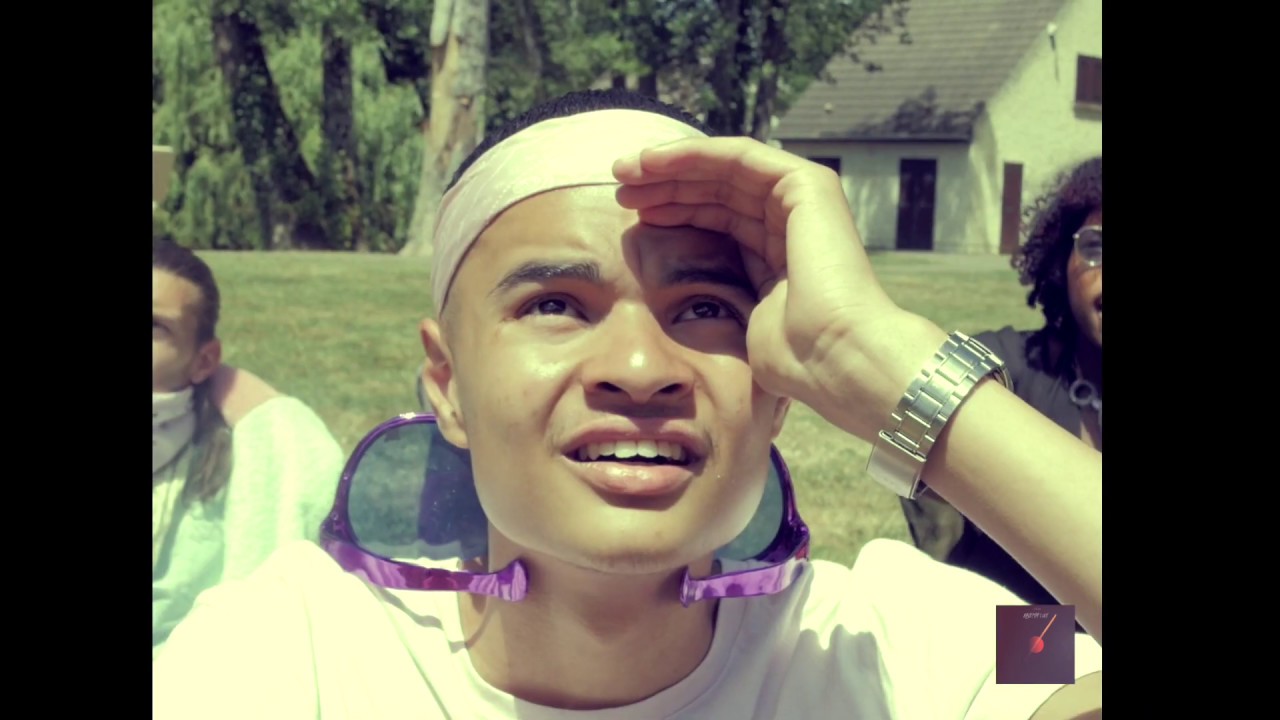 Mira Check - Besoin d'air (clip officiel) ☀️ #french #chill #hiphop en YouTube Mira Check - Besoin d'air (clip officiel) ☀️ #french #chill #hiphop en YouTube