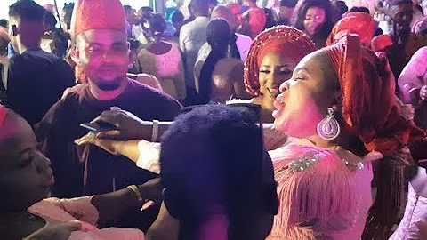 Yetunde Wunmi, Kemi Afolabi, madam Saje Mide Martins show off shaku shaku dance at OBA2018 Wedding