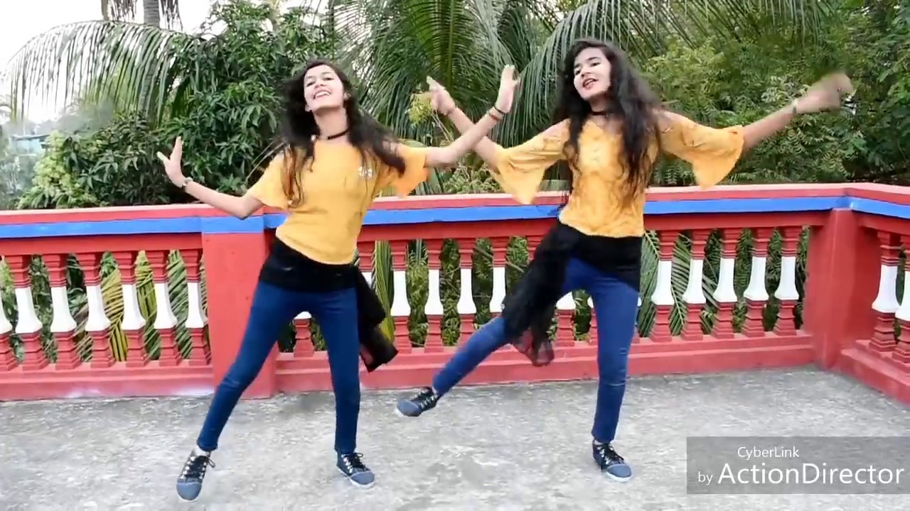 Download Chamma chamma | fraud saiyaan | Dance cover by Aanya & khushi