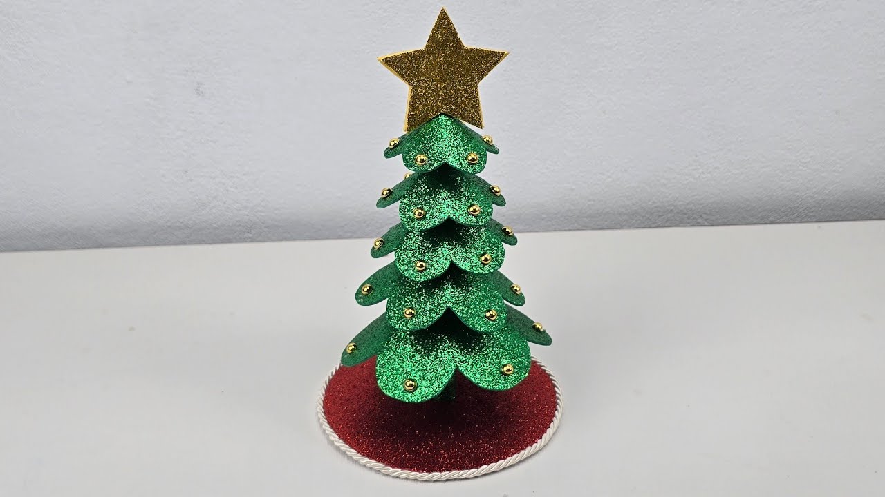 DIY Árvore de Natal de E.V.A 🌟 | Simples, Barata e Encantadora!