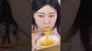 Pink Korean Convenience Store Mukbang pt.1 ASMR MUKBANG | cr: Sulgi#asmr #mukbang #shorts