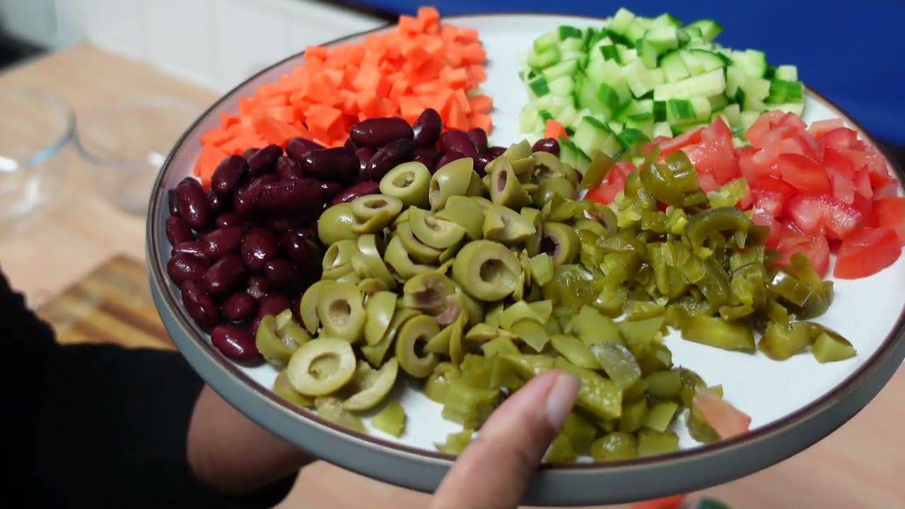 LOSE WEIGHT with this low carb high protein Tuna & Kidney Bean SALAD