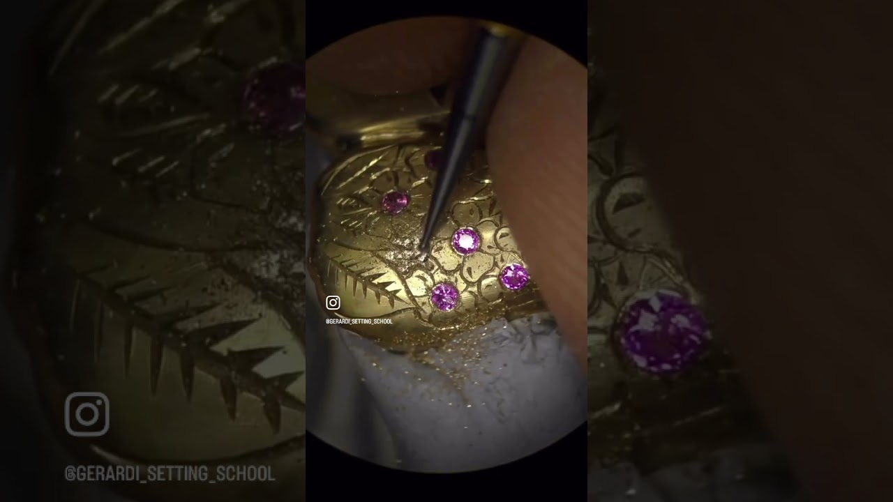 Creazione di un grilzz di diamanti durante corso d’incastonatura 