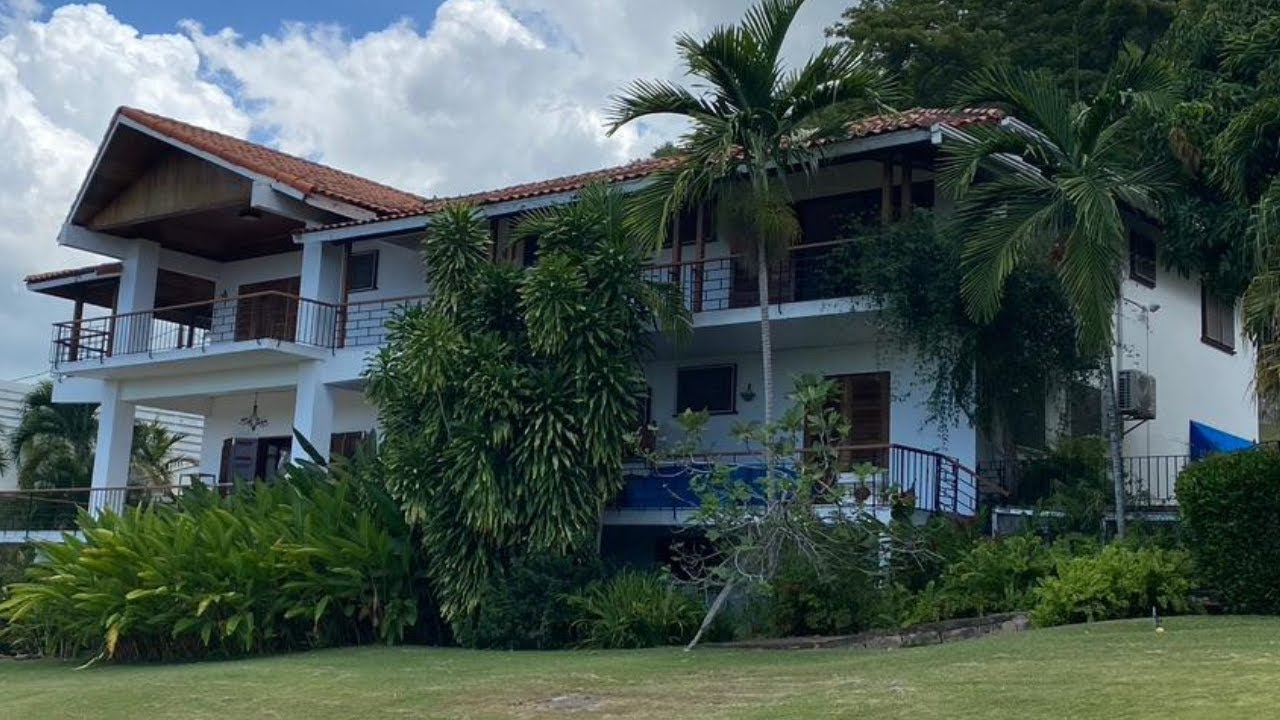 Impressive 5 Bedroom 5 Bathroom House for sale on Bracknell Avenue