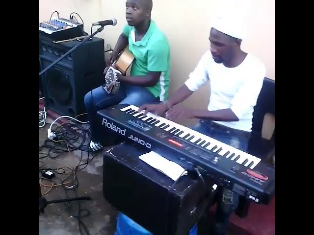 MFANI MSOMI EDLALA UMBHAQANGA!!
