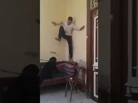 ههههه عبيط والله