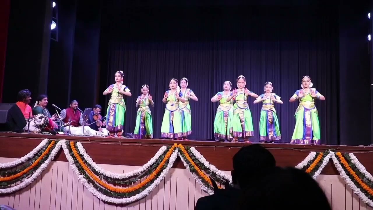 Niveditha's performance on 11th Anniversary of Thillana School of Music and Dance .