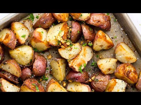 Crispy Garlic Roasted Potatoes