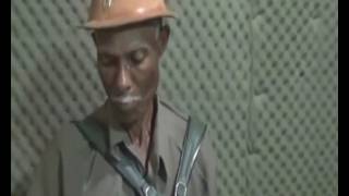 Vitrola Em Vídeo - Carrapicho Dos 8 Baixos Vitrola Forrozeira - Forró Pé De Serra