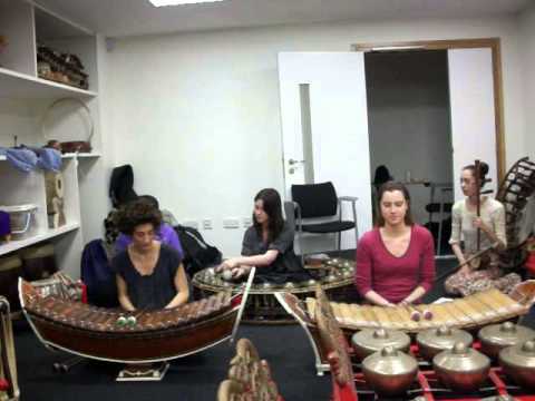 Thai music at SOAS: Khaek Borathet chan diao แขกบรเทศ ชั้นเดียว