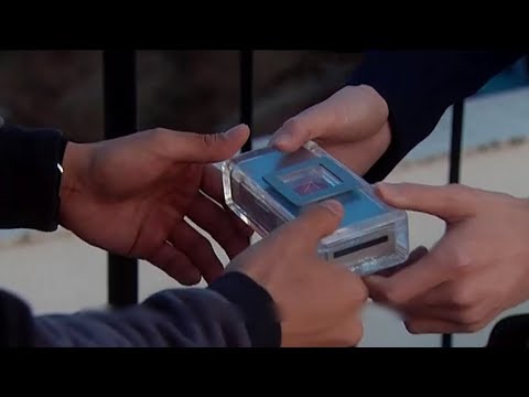 男子收到一个炸弹遥控器，每次被欺负的时候，很想按下按钮
