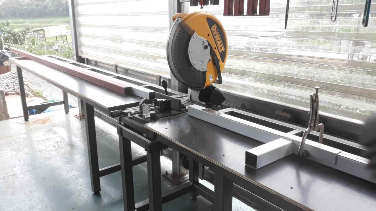 Metal Cutting Saw Guide Rebuild [금속절단기 재단테이블 만들기] YouTube