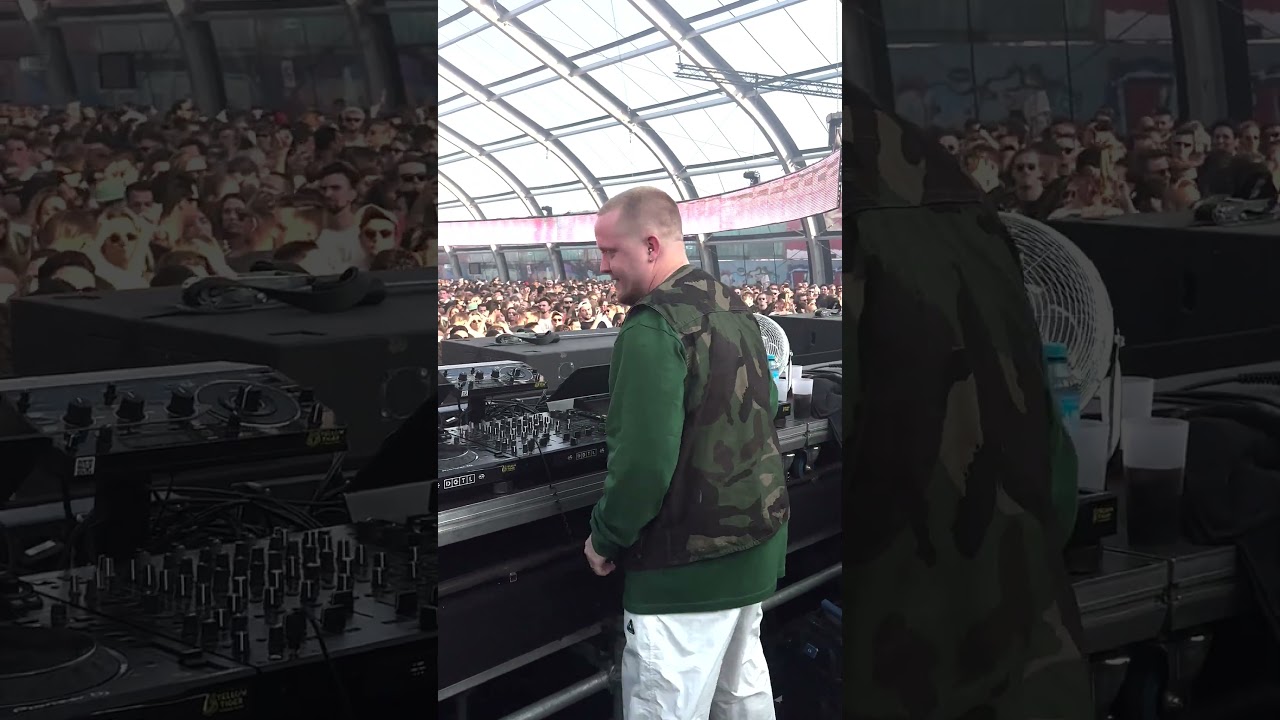 Artist Take | Chriss Stussy as groovy as always playing the Amp stage at DGTL Amsterdam 2023! 