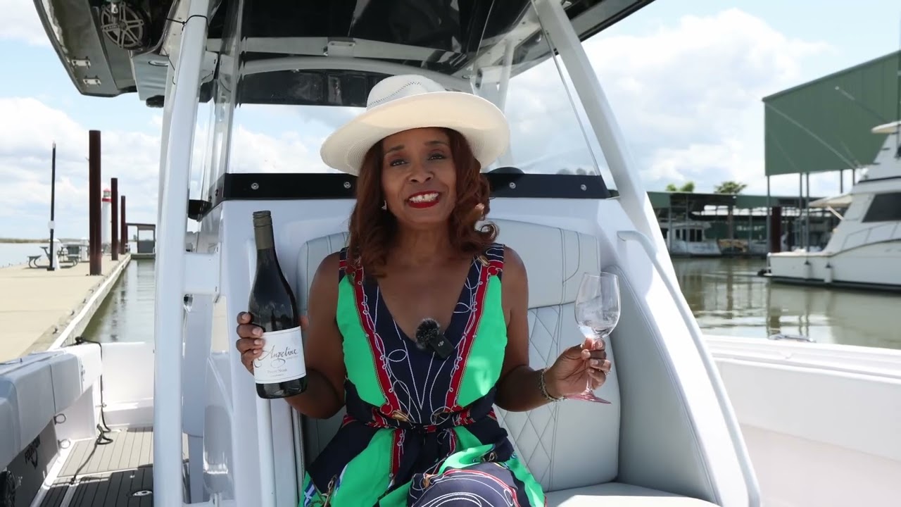 Experience the 2018 34 CC Reggie Fountain Design Open Bow