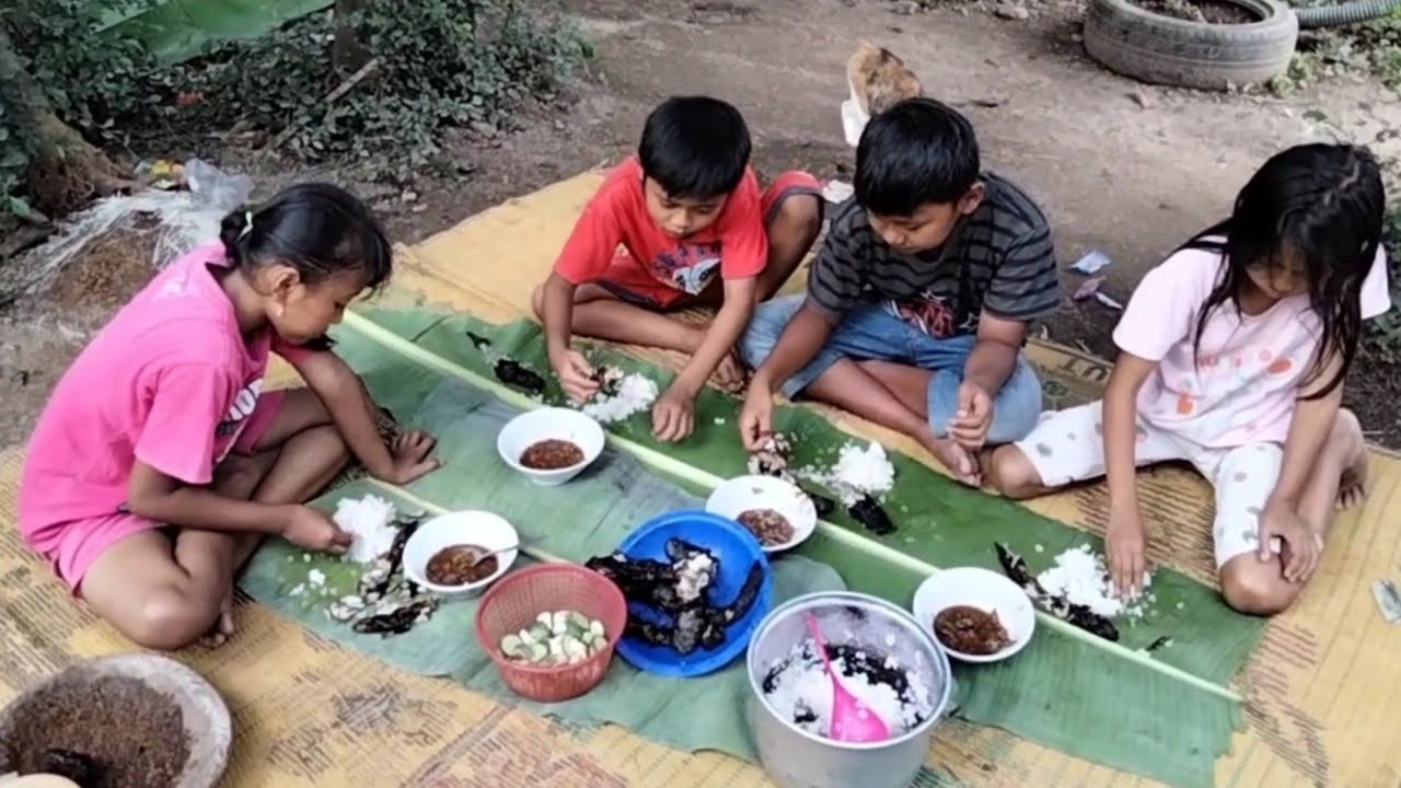 KULINER MAKANAN KHAS LAMPUNG SERUIT IKAN BAKAR, Anak-anak rakus banget ...