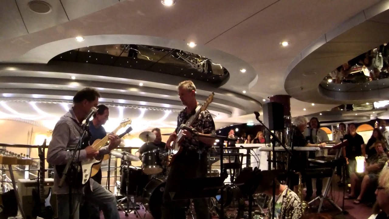 Cruise To The Edge 2 Passengers Perform The Gates Of Delirium