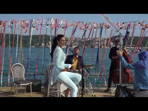Aykut Gürel presents Bergüzar Korel Video Klip (Backstage Video)