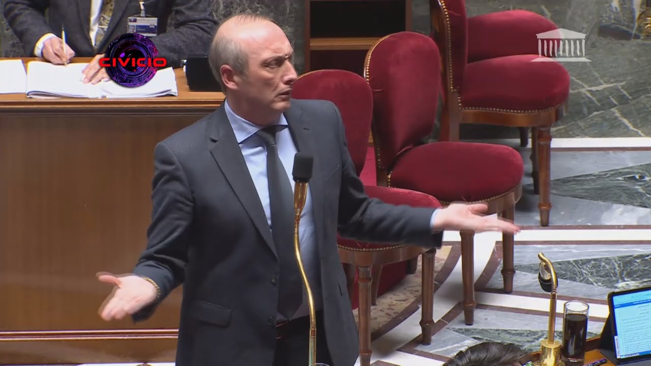 Le ministre pète un plomb et menaces des députés en séance