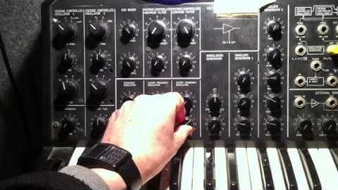 Music Production synthesiser course lesson 3 at The Recording Workshop UK