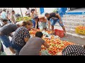 NA FEIRA DE PANELAS-PE TOMATE É R$ 2,00. VEJAS AS CANES. POVO FELIZ. ISTO É NORDESTE!