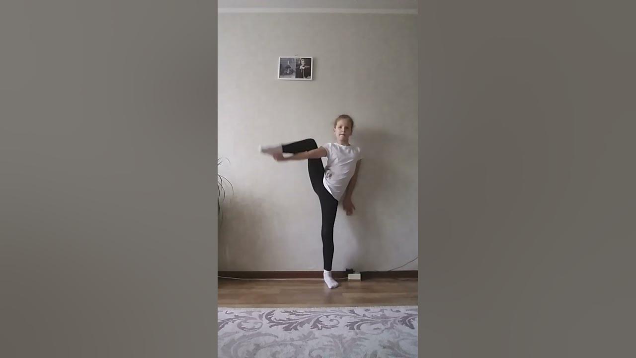 Гимнастка - YouTube