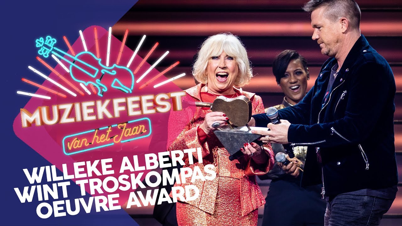 Willeke Alberti wint TrosKompas Oeuvre Award Muziekfeest van het Jaar 2018 YouTube Willeke Alberti wint TrosKompas Oeuvre Award Muziekfeest van het Jaar 2018 YouTube