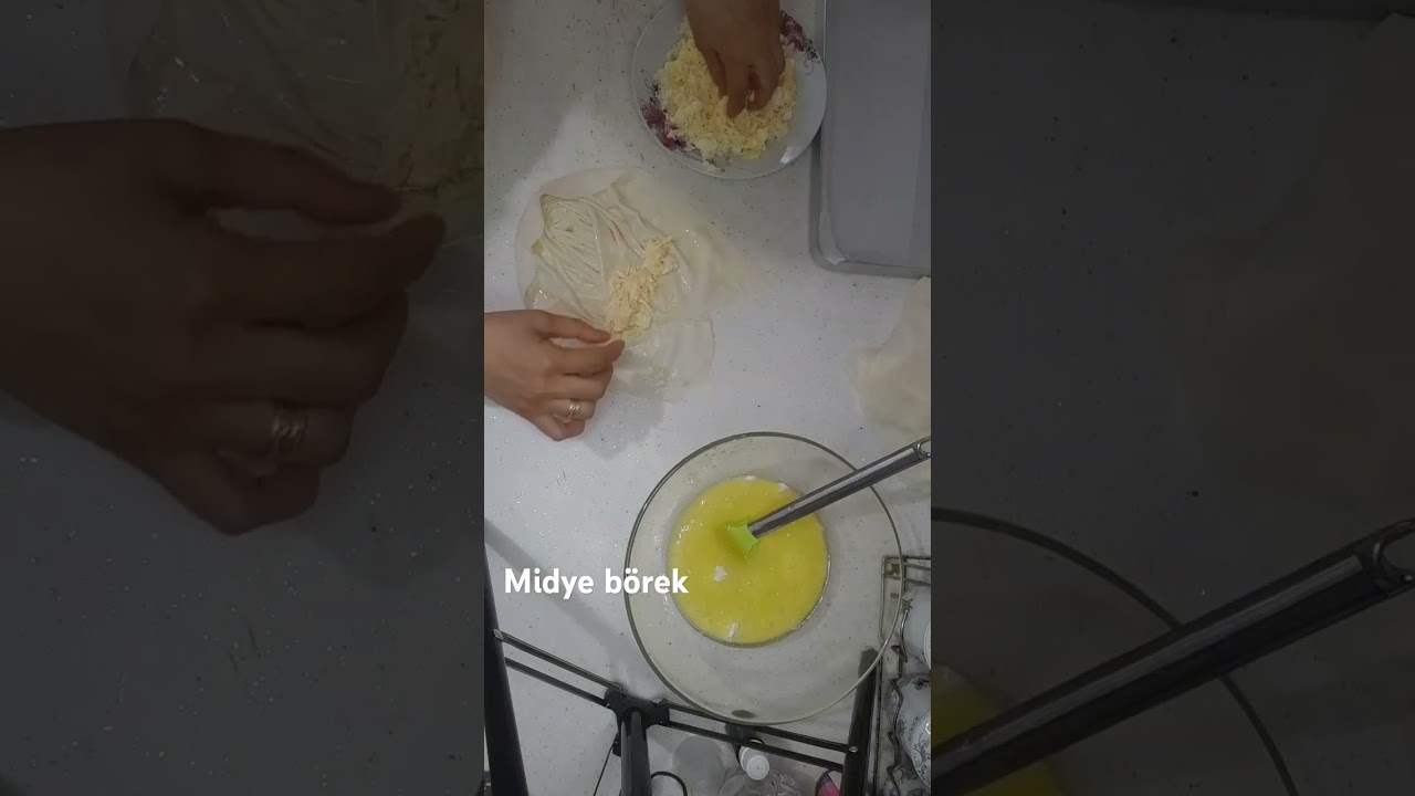 Kolay ve lezzetli bir tarif midye börek yapıyorum ????????????