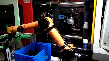 Plastic Machine Pick&Place with AUBO i5 Cobot