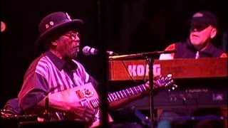 Bo Diddley (LIVE) ... Bo Diddley at Vancouver Island Musicfest 2005