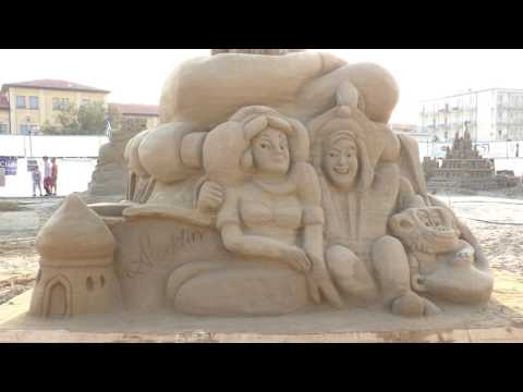 Video: Sculture Di Sabbia Disney Stanno Spuntando Su Questa Spiaggia In Belgio