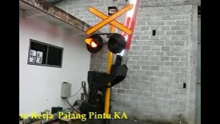 Palang pintu perlintasan KA