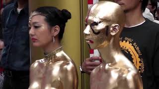 Street performance golden bodypainting butoh dancers 2010